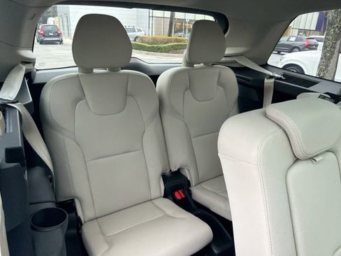 Certified 2023 Volvo XC90 B5 Plus w/ Protection Package Premier image 22