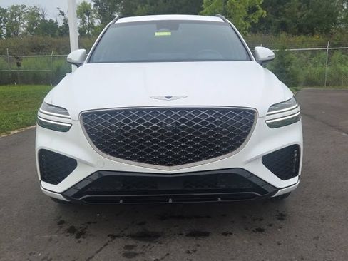 Used 2022 Genesis GV70 3.5T Sport w/ Sport Prestige Package AWD/4WD image 3