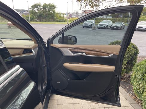 Used 2020 Cadillac XT5 Premium Luxury w/ Platinum Package image 39