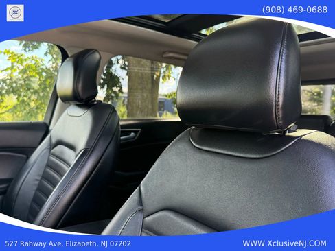 Used 2015 Ford Edge SEL w/ Equipment Group 201A image 10