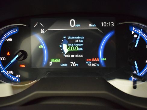 Used 2025 Toyota RAV4 XLE AWD/4WD image 16