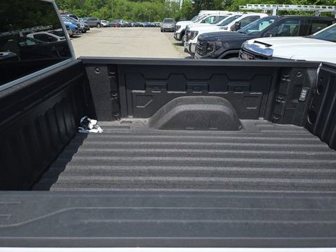 New 2025 GMC Sierra 1500 Pro w/ Graphite Edition image 4