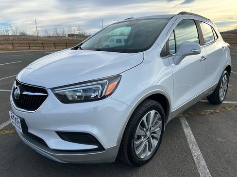 Used 2018 Buick Encore Preferred image 1