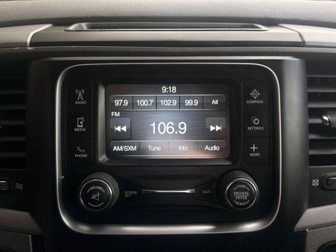 Used 2017 RAM 1500 Express AWD/4WD image 8