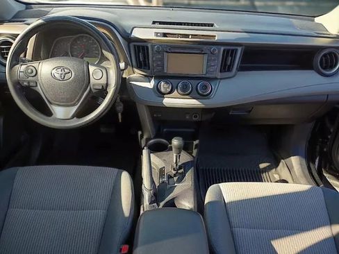 Used 2013 Toyota RAV4 LE image 17