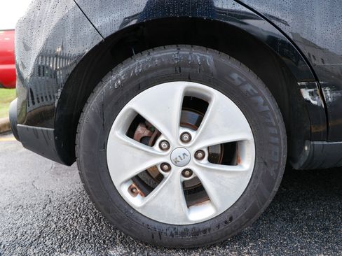 Used 2015 Kia Soul image 12