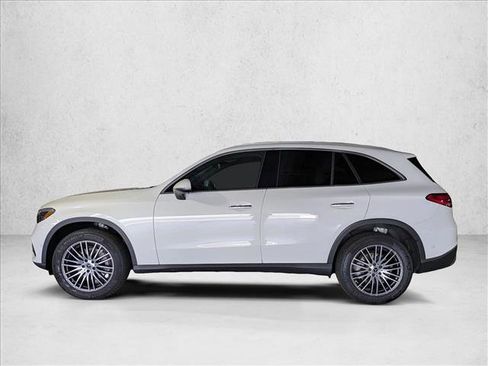 Certified 2025 Mercedes-Benz GLC 300 image 9