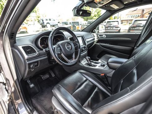 Used 2018 Jeep Grand Cherokee Limited AWD/4WD image 10