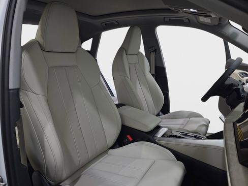 New 2025 Audi Q5 Prestige image 10