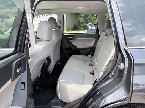Used 2015 Subaru Forester 2.5i Limited w/ Popular Package #1 AWD/4WD image 11