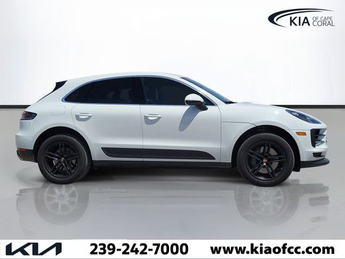 Used 2021 Porsche Macan S AWD/4WD image 2