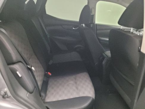 Used 2020 Nissan Rogue Sport SV FWD image 19