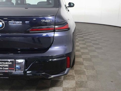 Used 2025 BMW 740i xDrive image 19