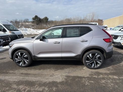New 2026 Volvo XC40 B5 Ultra w/ Protection Package Premier image 5
