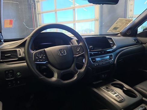 Used 2022 Honda Passport TrailSport image 18