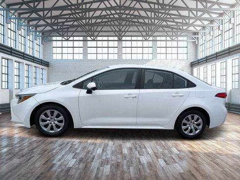 Used 2023 Toyota Corolla LE FWD image 7