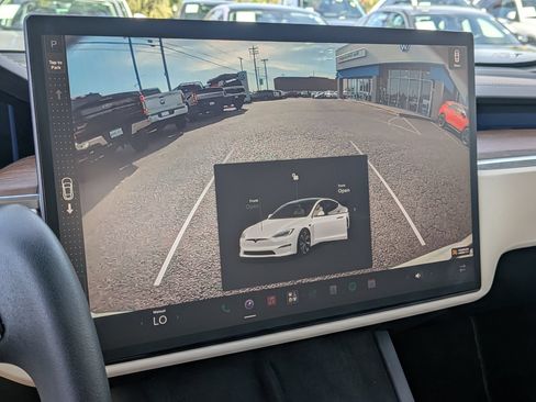 Used 2022 Tesla Model S AWD/4WD image 16
