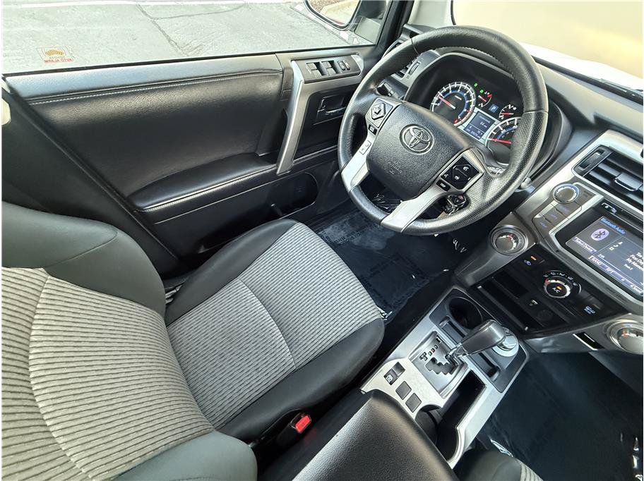 Used 2019 Toyota 4Runner SR5 AWD/4WD image 9
