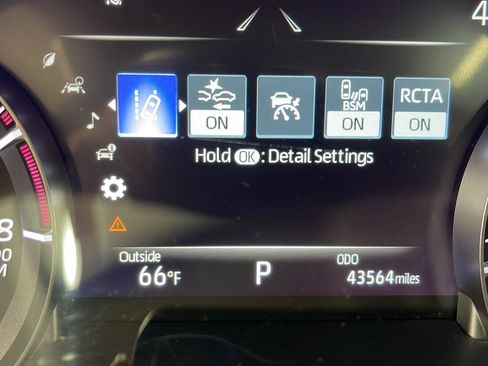 Used 2022 Toyota Highlander XLE image 17