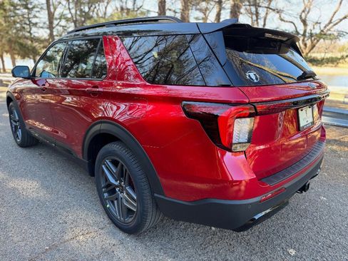 New 2026 Ford Explorer ST-Line w/ ST-Line Street Pack image 15