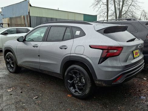 New 2026 Chevrolet Trax LT w/ Driver Confidence Package image 2