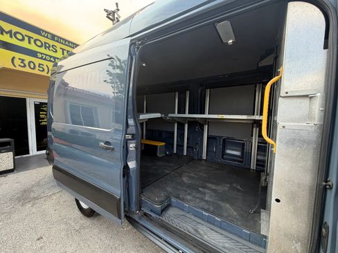 Used 2019 Ford Transit 250 148 High Roof Extended RWD image 9