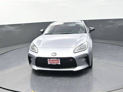New 2025 Toyota GR86 Premium RWD image 2