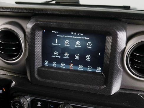 Used 2022 Jeep Wrangler Unlimited Sport image 15