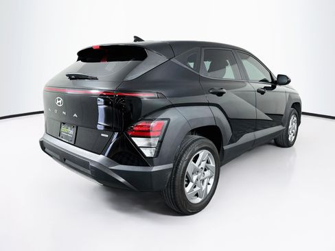 Used 2025 Hyundai Kona SE AWD/4WD image 9