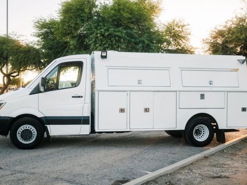 Used 2017 Mercedes-Benz Sprinter 3500 w/ Suspension Package II image 15