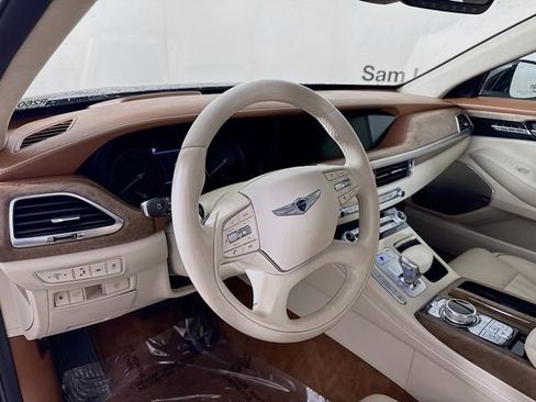 Used 2021 Genesis G90 5.0 Ultimate image 9