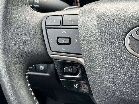 Certified 2025 Toyota Camry SE image 37