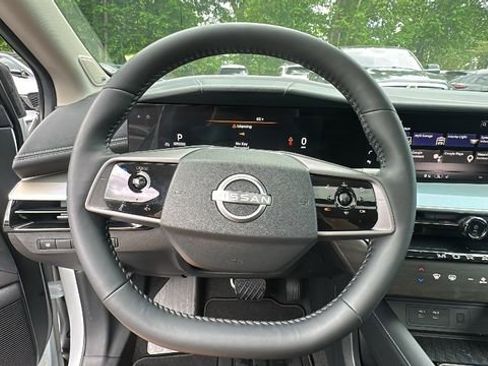 Used 2025 Nissan Murano SL AWD/4WD image 15