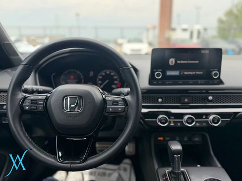 Used 2025 Honda Civic Sport image 29