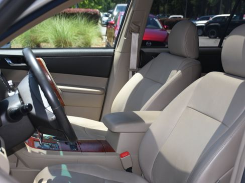 Used 2010 Toyota Highlander Limited AWD/4WD image 12