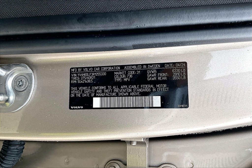 Certified 2024 Volvo XC90 T8 Ultimate w/ Protection Package Premier AWD/4WD image 44