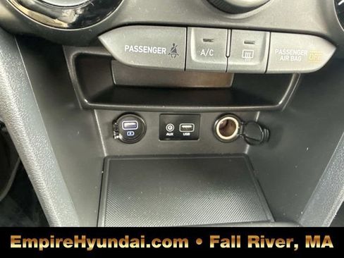 Used 2019 Hyundai Kona SEL w/ SEL Tech Package 02 image 25