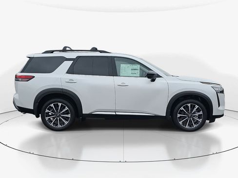 New 2026 Nissan Pathfinder Platinum w/ Cargo Package FWD image 5