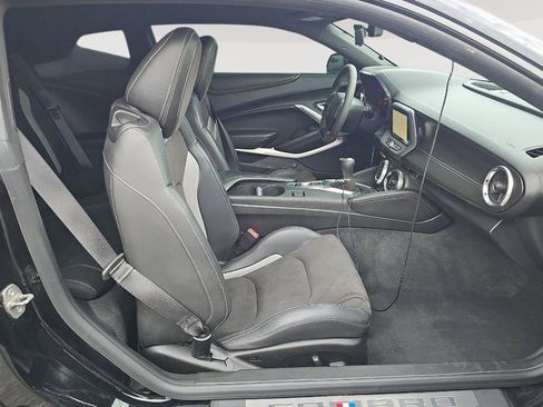 Used 2020 Chevrolet Camaro LT w/ 1LE Track Performance Package RWD image 11