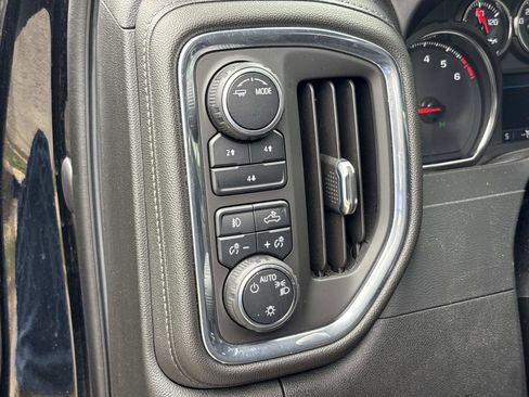 Used 2021 Chevrolet Silverado 2500 LT w/ Convenience Package AWD/4WD image 16