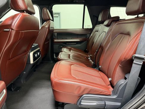 Used 2024 Ford Expedition Limited image 21