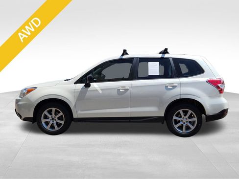 Used 2015 Subaru Forester 2.5i AWD/4WD image 2