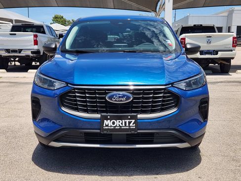 Used 2023 Ford Escape Active w/ Cold Weather Package FWD image 2