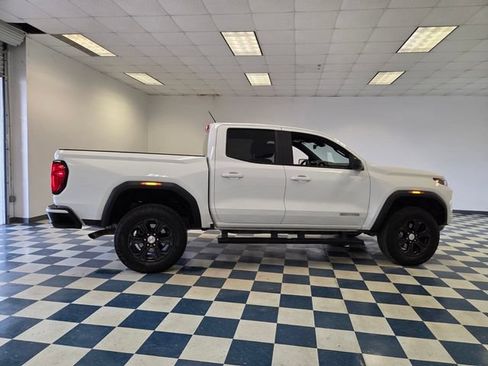 Used 2024 GMC Canyon Elevation w/ Trailering Package RWD image 9