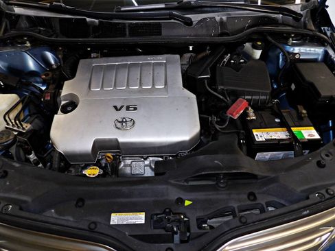 Used 2011 Toyota Venza w/ Leather Pkg FWD image 24