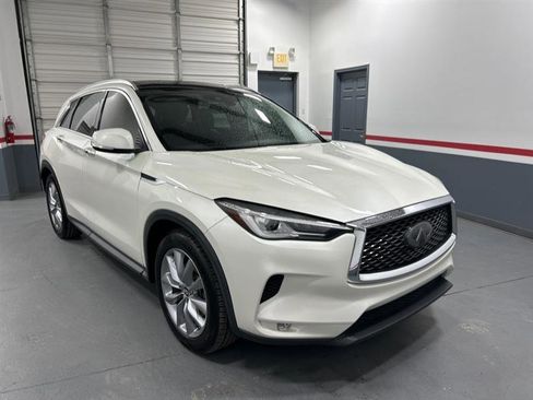Used 2019 INFINITI QX50 Luxe image 2