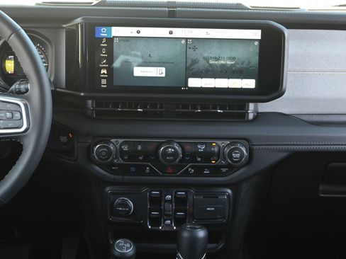 Used 2025 Jeep Wrangler Sahara w/ Safety Group image 5