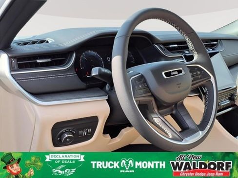 New 2025 Jeep Grand Cherokee L Limited image 7