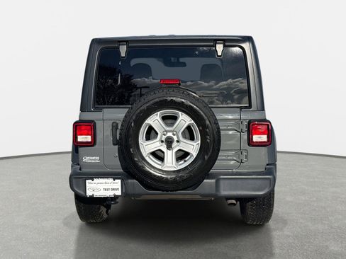 Used 2019 Jeep Wrangler Sport image 6