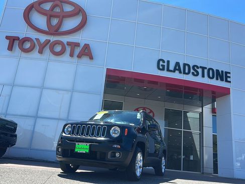 Used 2015 Jeep Renegade Latitude AWD/4WD image 1